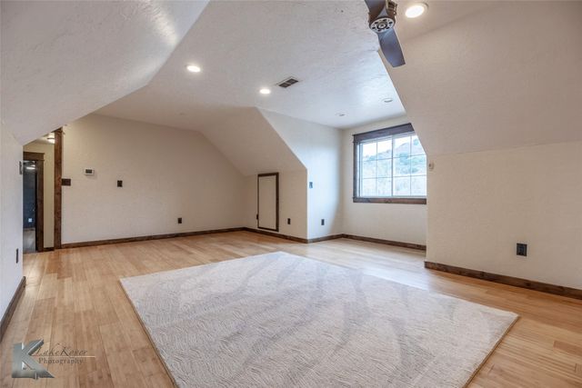 524 County Road 241, Ovalo, TX 79541