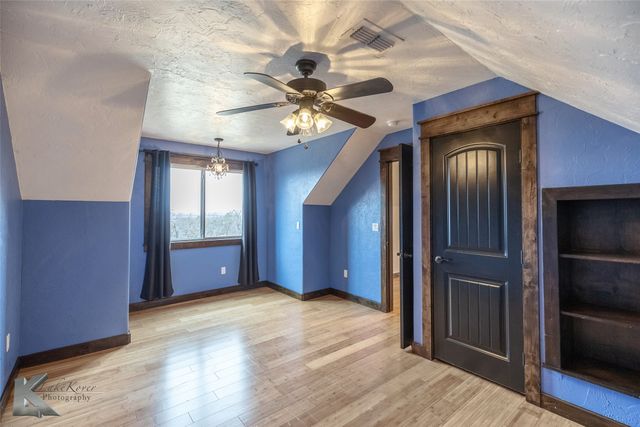 524 County Road 241, Ovalo, TX 79541