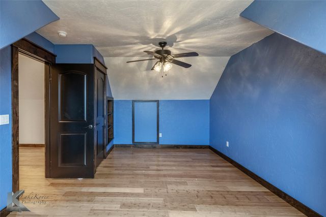 524 County Road 241, Ovalo, TX 79541