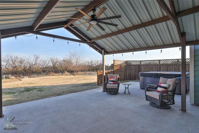 524 County Road 241, Ovalo, TX 79541