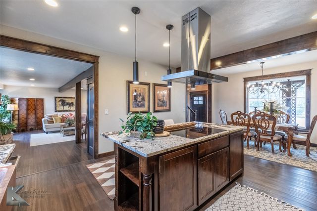 524 County Road 241, Ovalo, TX 79541