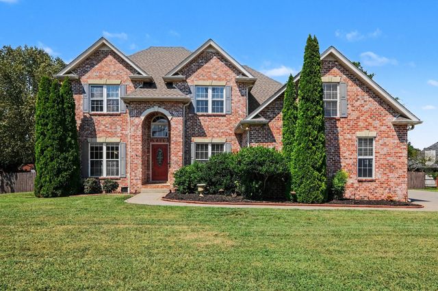 756 Starpoint Dr, Gallatin, TN 37066