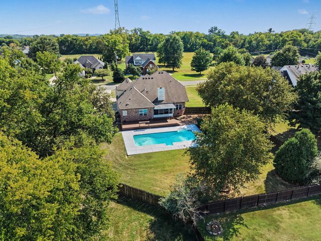 756 Starpoint Dr, Gallatin, TN 37066