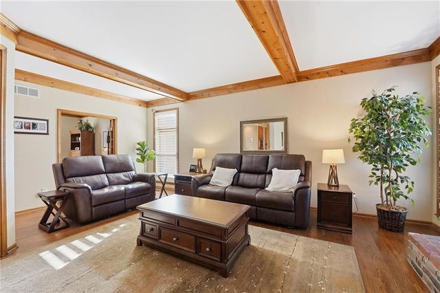 7432 N Granby Avenue, Kansas City, MO 64151