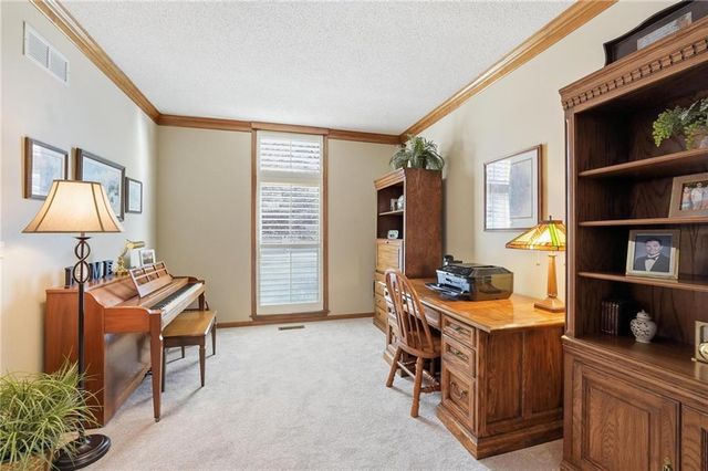 7432 N Granby Avenue, Kansas City, MO 64151