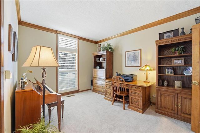 7432 N Granby Avenue, Kansas City, MO 64151