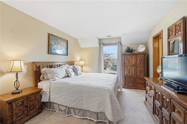 7432 N Granby Avenue, Kansas City, MO 64151