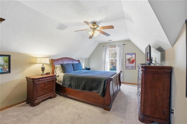 7432 N Granby Avenue, Kansas City, MO 64151