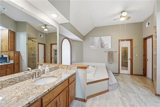 7432 N Granby Avenue, Kansas City, MO 64151