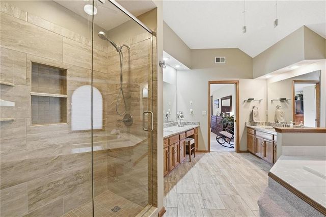 7432 N Granby Avenue, Kansas City, MO 64151