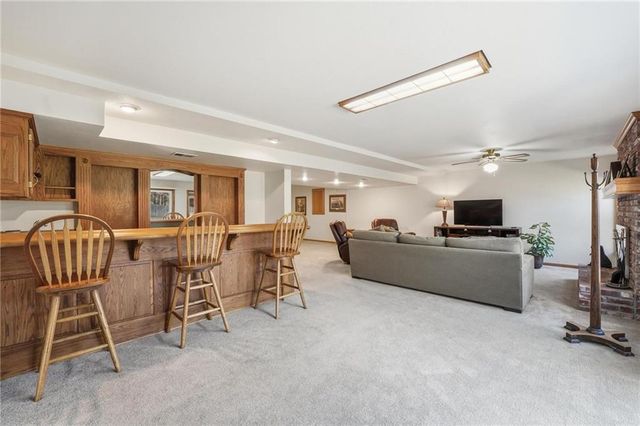 7432 N Granby Avenue, Kansas City, MO 64151