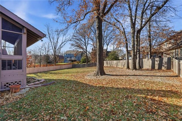 7432 N Granby Avenue, Kansas City, MO 64151