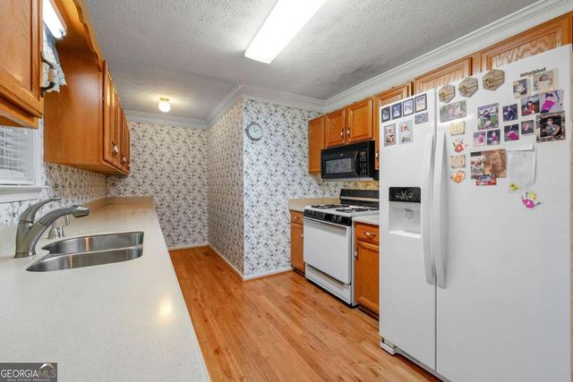 391 Hudson Circle, Douglasville, GA 30134