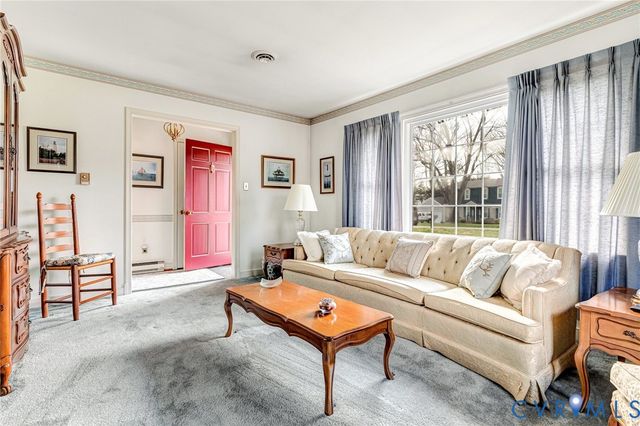 10052 Beechwood Dr, Mechanicsville, VA 23116