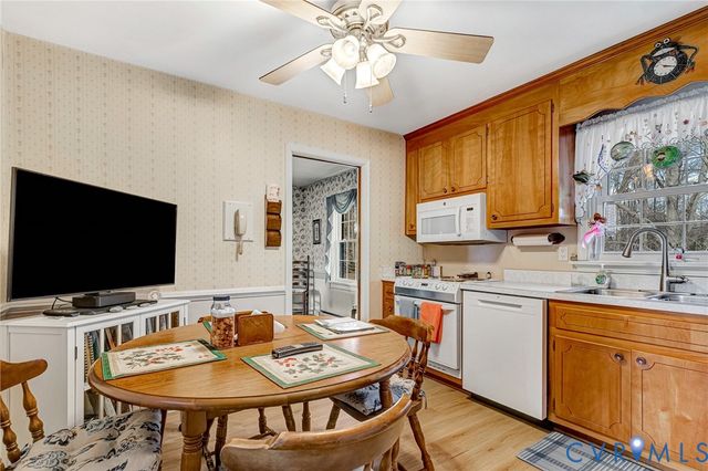 10052 Beechwood Dr, Mechanicsville, VA 23116