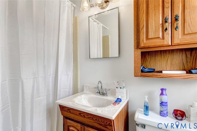 10052 Beechwood Dr, Mechanicsville, VA 23116