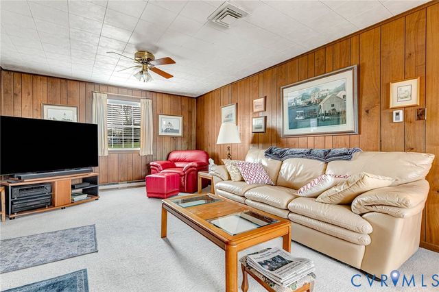 10052 Beechwood Dr, Mechanicsville, VA 23116