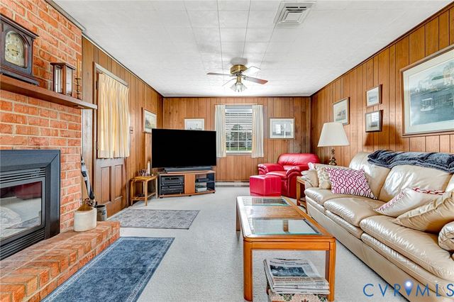 10052 Beechwood Dr, Mechanicsville, VA 23116