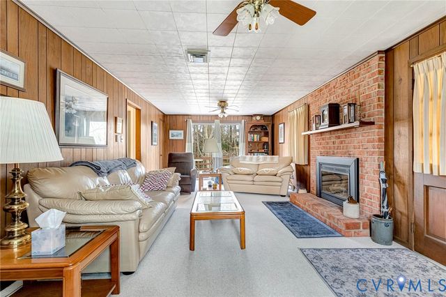 10052 Beechwood Dr, Mechanicsville, VA 23116