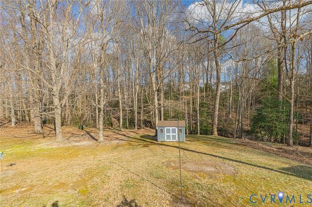 10052 Beechwood Dr, Mechanicsville, VA 23116