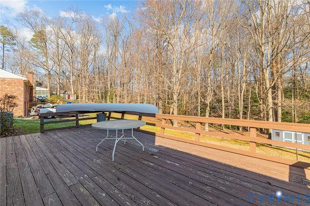 10052 Beechwood Dr, Mechanicsville, VA 23116