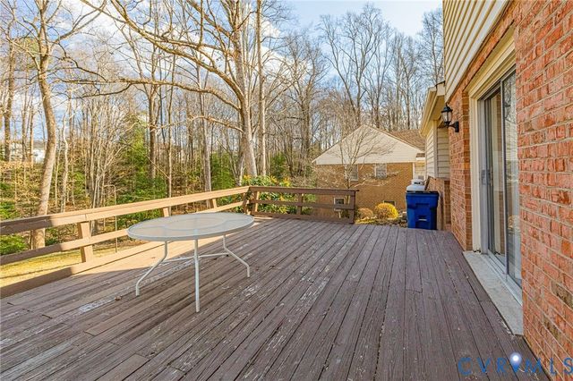 10052 Beechwood Dr, Mechanicsville, VA 23116