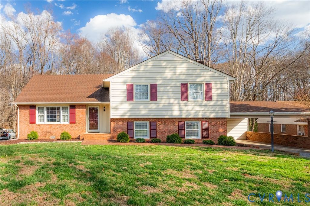 10052 Beechwood Dr, Mechanicsville, VA 23116