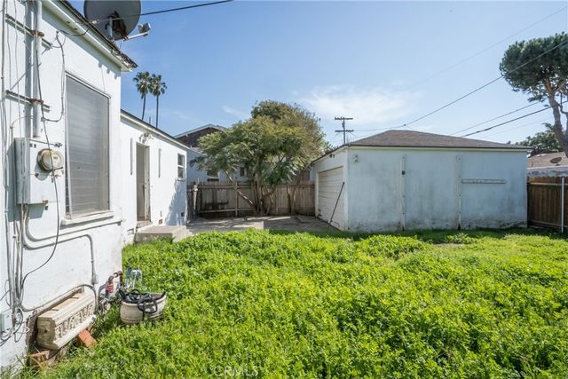 2811 Dell Avenue, Venice, CA 90291