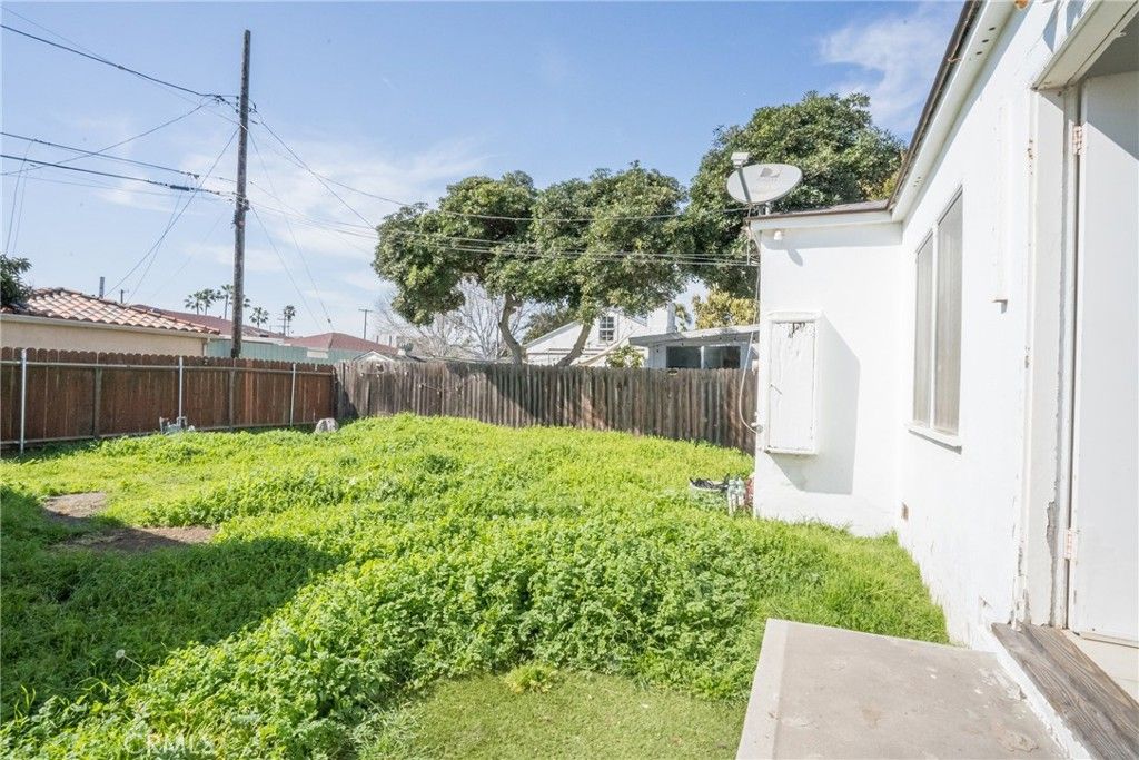 Image 5 of property listing at 2811 Dell Avenue, Venice, CA 90291