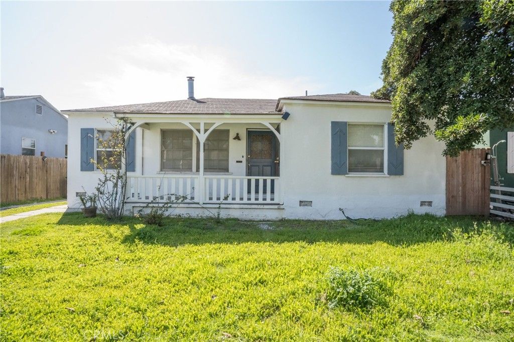 Image 6 of property listing at 2811 Dell Avenue, Venice, CA 90291