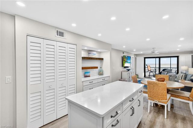 2230 Camino Del Mar DR 2A4, Sanibel, FL 33957