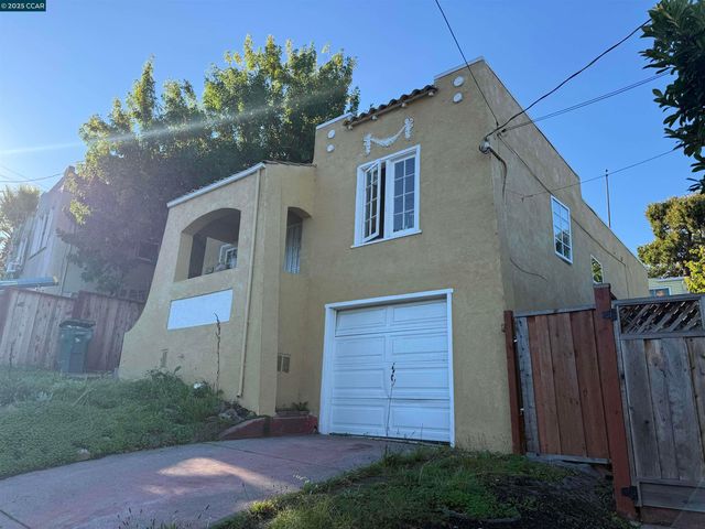 4475 Redding St, Oakland, CA 94619