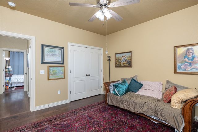4011 N Meadow View Drive, Fayetteville, AR 72703