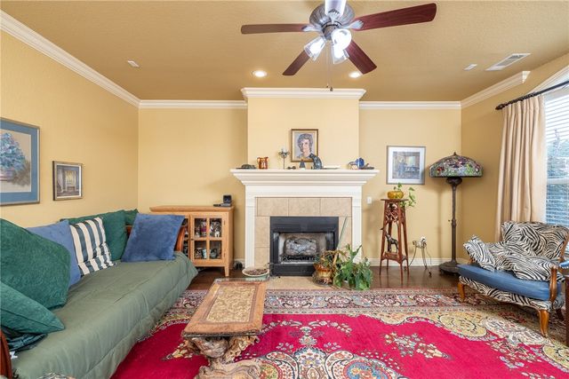 4011 N Meadow View Drive, Fayetteville, AR 72703