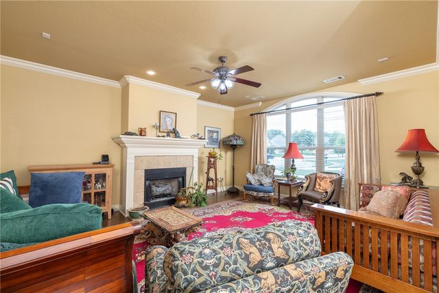 4011 N Meadow View Drive, Fayetteville, AR 72703
