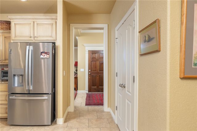4011 N Meadow View Drive, Fayetteville, AR 72703