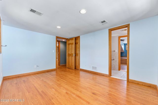 6 Tulip Drive, Old Bridge, NJ 08857