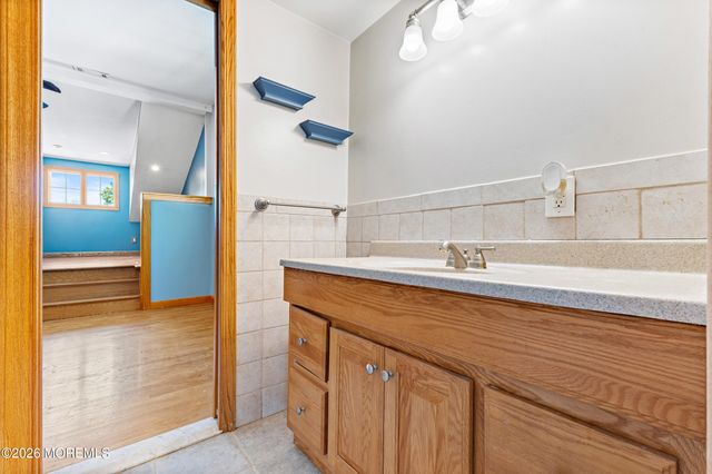6 Tulip Drive, Old Bridge, NJ 08857