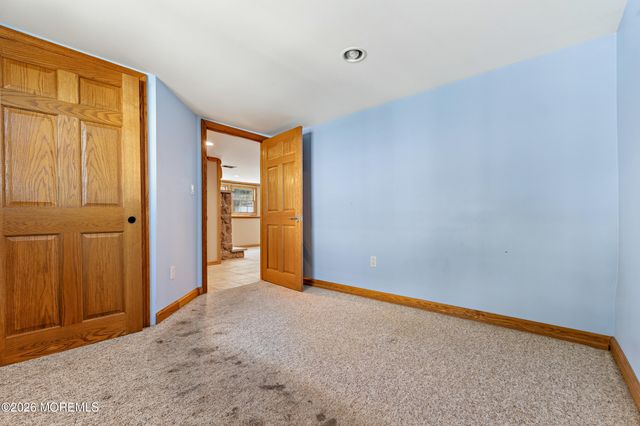 6 Tulip Drive, Old Bridge, NJ 08857