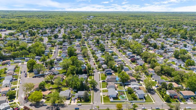 6 Tulip Drive, Old Bridge, NJ 08857