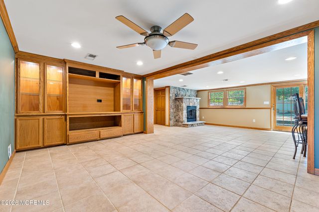 6 Tulip Drive, Old Bridge, NJ 08857