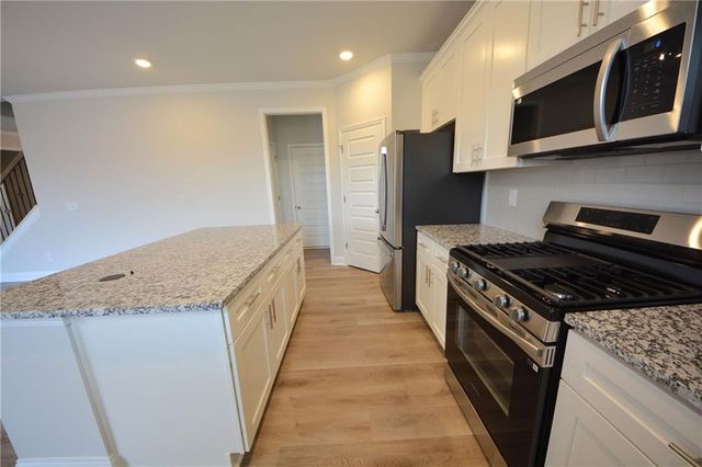 1450 Sunny Valley Lane, Braselton, GA 30517