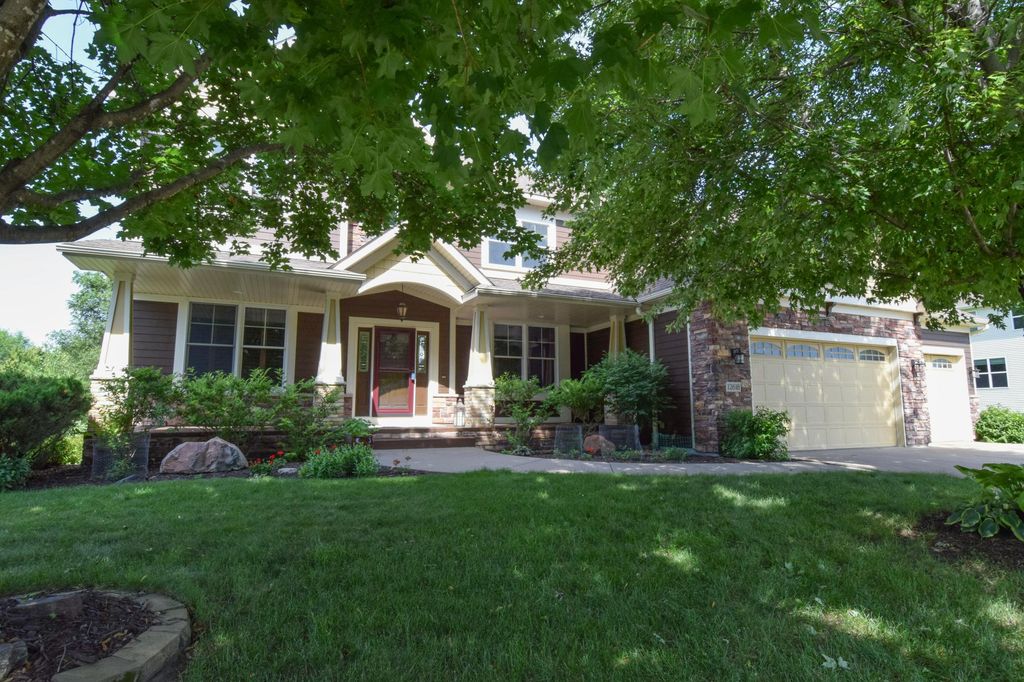 12618 Jamestown Street NE, Blaine, MN 55449