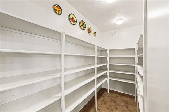 8804 SE 1st Street, Lee's Summit, MO 64064