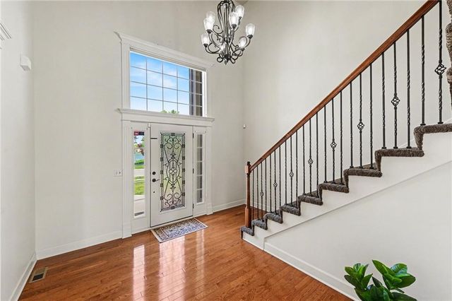 8804 SE 1st Street, Lee's Summit, MO 64064