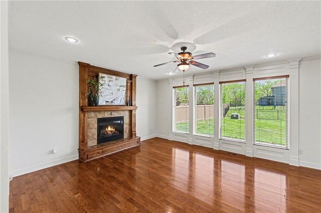 8804 SE 1st Street, Lee's Summit, MO 64064