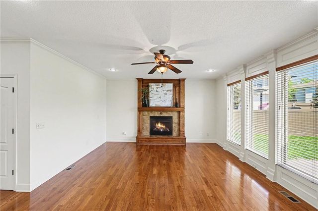 8804 SE 1st Street, Lee's Summit, MO 64064