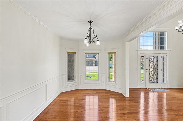 8804 SE 1st Street, Lee's Summit, MO 64064
