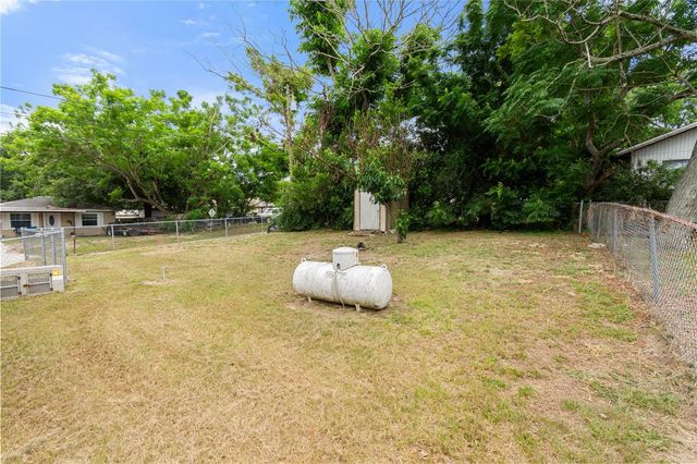 301 WEAVER AVENUE, Lake Wales, FL 33853