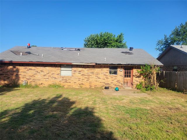 1013 N Crystal Way, Mustang, OK 73064
